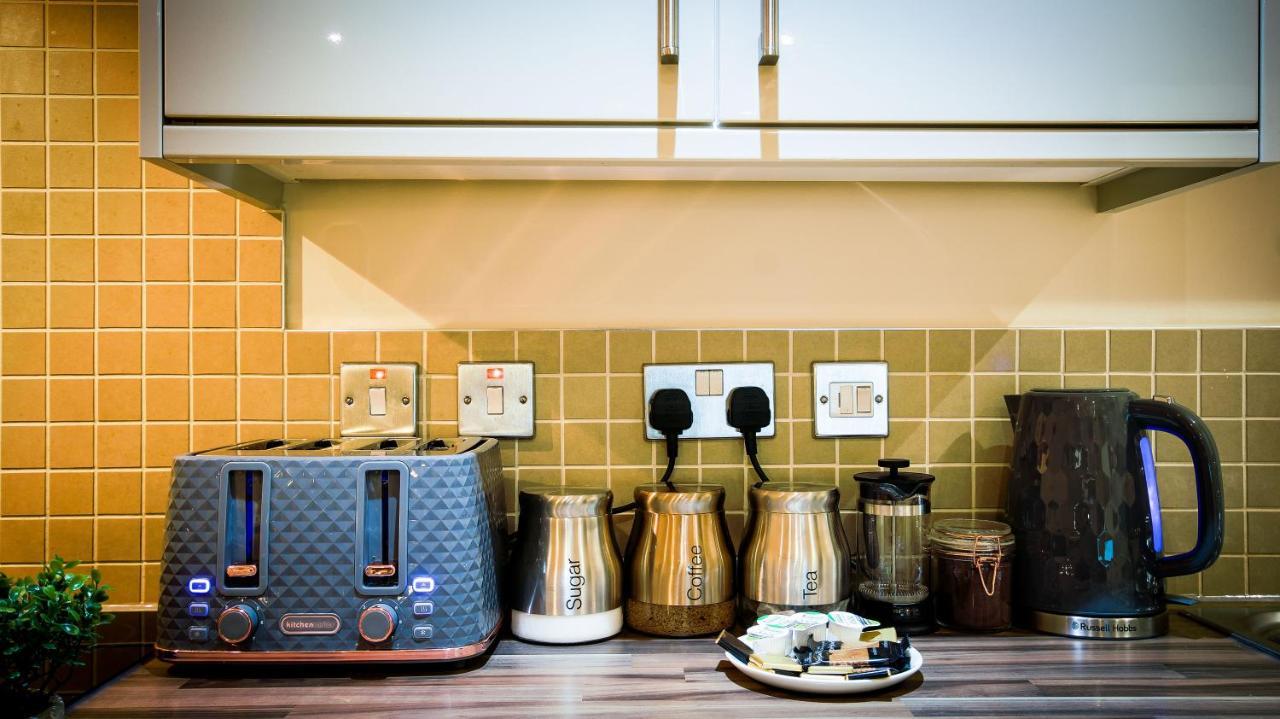 Superb City Center 1 Or 2 Bedroom Apts King Bed Southampton Eksteriør bilde