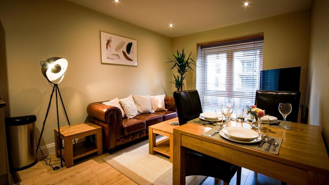 Superb City Center 1 Or 2 Bedroom Apts King Bed Southampton Eksteriør bilde